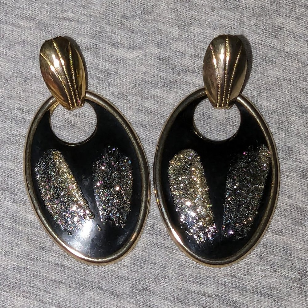 $1 with Bundle ~ Costume Jewelry Earrings 4418 - Picture 1 of 2